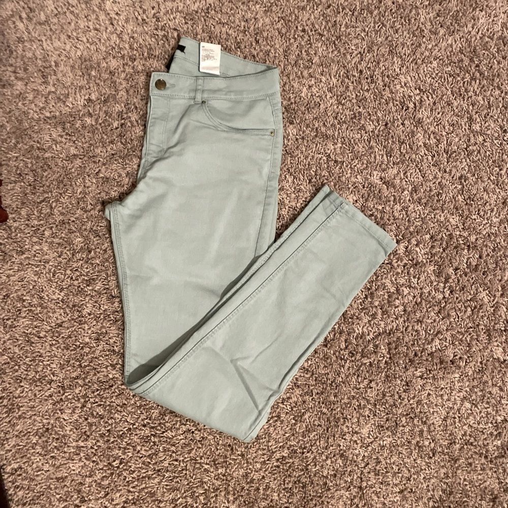 H&M Ladies skinny style stretch jeans size NEW